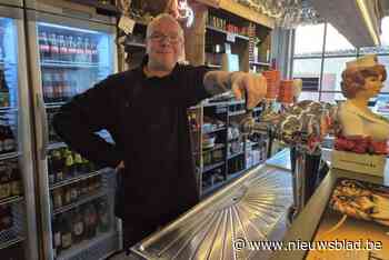 Cafébaas Rudy (53) biedt met nieuwe Foxy Cup podium aan jonge comedians