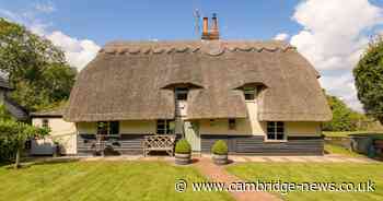 'Charming' thatched cottage in idyllic village near Cambridgeshire hits the market