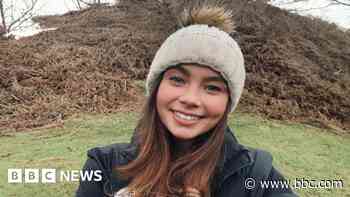 Minister 'concerned' over treatment of female troops