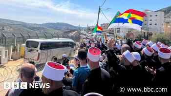 First Druze crossing in 50 years as Israel courts allies in Syria