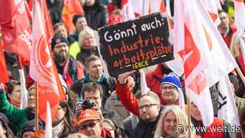 Zehntausende demonstrieren für Erhalt von Industriearbeitsplätzen
