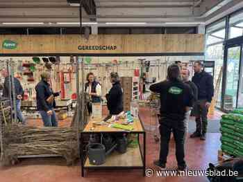 Herks woonzorgcentrum plant boomgaard met 45 HBVL-notenboompjes: “We hopen er snel te kunnen picknicken”