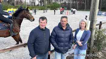 LRV De Dennenruiters viert nieuwe buitenpiste met wedstrijdweekend: “Geen schrik meer voor plassen na stortregen of stofbad na droogte”