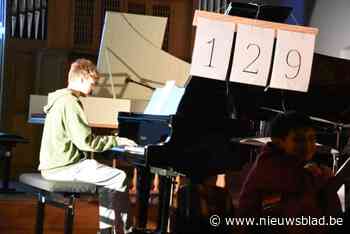 Kunstacademie Halle speelt achttien uur hetzelfde muziekstuk: “Neen, we zijn het nog niet beu gehoord”