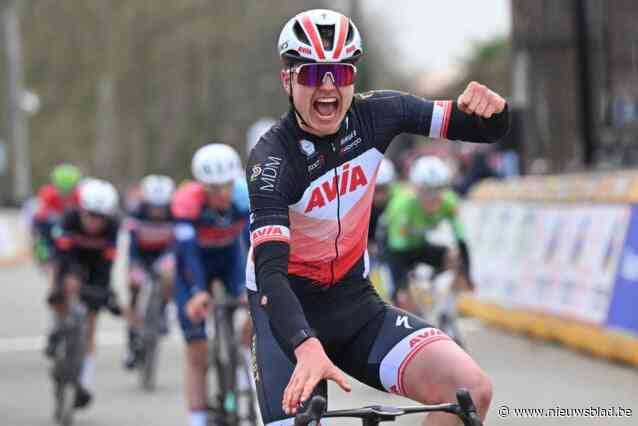 Thor Michielsen valt, verbijt de pijn en wint Nokere Koerse voor junioren na beklijvende slotkilometer: “Eigenlijk moest ik de sprint aantrekken”
