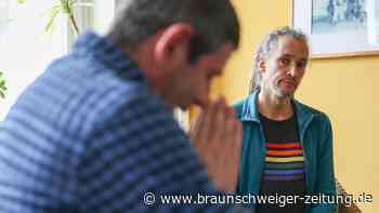 Geflüchteter Nikolaz ging Schritt, den viele nicht schaffen