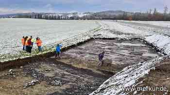 Uralte Gräber und bronzene Schwärter: Sensationeller Fund bei Straßenbauarbeiten an B 2