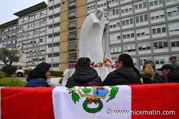 Le pape François va mieux mais reste hospitalisé pour suivre sa thérapie