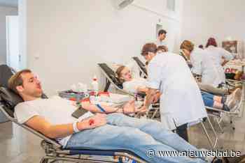 Opvallend veel jongeren geven hier bloed: “Veel te danken aan studenten die begonnen met Bloedserieus”