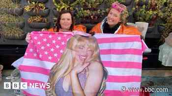 Sabrina Carpenter fans queue for 12 hours