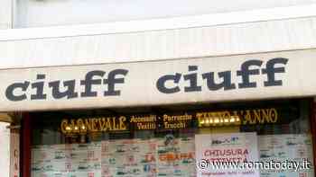 Chiude dopo 45 anni il negozio di giocattoli "Ciuff Ciuff"
