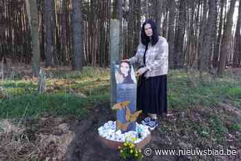 Mama Mireille (47) ontroostbaar nadat vandalen voor derde keer gedenkplaats van dochter Aliya (21) vernielen: “Ze had nog maar twee dagen een nieuw plekje”