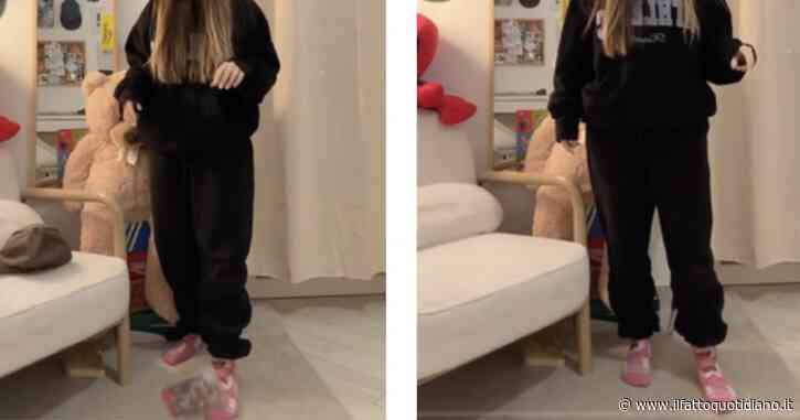 “Voglio lanciarmi degli oggetti sui piedi e dargli un voto da 1 a 10 in base a quanto sono dolorosi”: il video virale su TikTok spiegato dalla psicologa Elisa Balbi