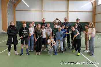 School promoot richting tennis en padel: “Een leuke afwisseling voor een hele dag op de schoolbank”