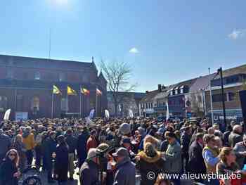 Veel volk voor uitgestelde nieuwjaarsreceptie onder stralende zon