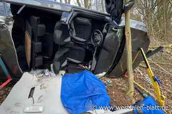 Feuerwehr befreit Ehepaar aus Unfallwrack