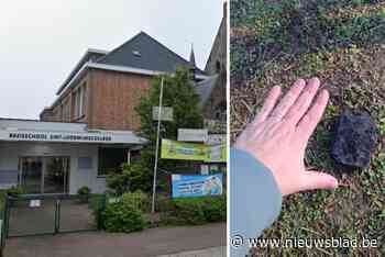 Basisscholen blijven dicht door asbestgevaar: “Speelplaats ligt vol as, we willen geen enkel risico nemen”