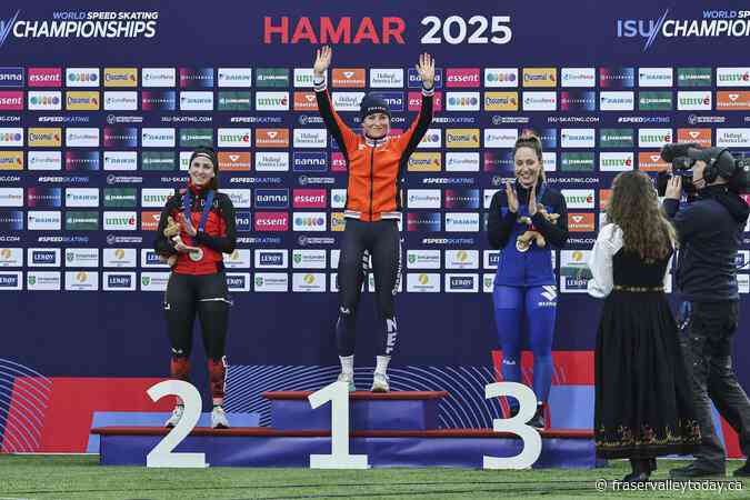 Blondin, Howe capture medals at the world speedskating single distances event