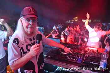 Kult-DJ Engelbert Busch legt seit Jahrzehnten in Höxter auf