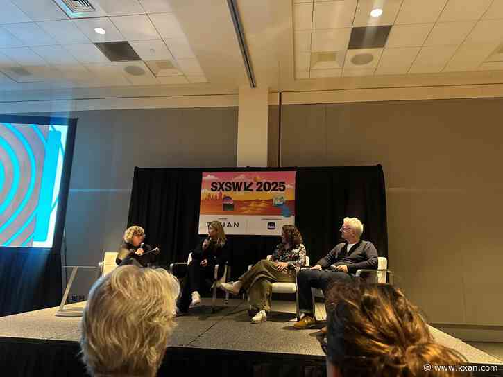 SXSW: 'Phone-free' culture at live events