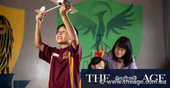 Building planes a model program to help students’ English, science skills take off