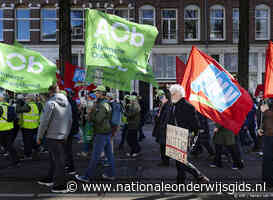 Duizenden studenten en medewerkers aanwezig bij onderwijsprotest Amsterdam