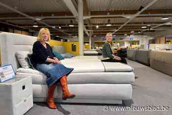 Dichters stellen bundel over slapeloosheid voor op beddenafdeling WEBA: “We hebben 5 verschillende benaderingen over slapeloosheid”