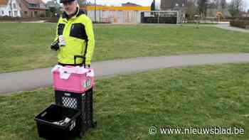 Roger jaagt al drie jaar vrijwillig op zwerfvuil: “Ik kan het niet verdragen, die smerigheid”