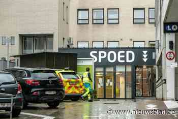 Toen hij bij bewustzijn kwam, beschuldigde hij hen van diefstal: drie verpleegkundigen lichtgewond na aanval op lijnbus