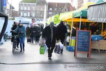 Markt verhuist tijdelijk naar zone achter de atletiekpiste: “Alle pleinen staan vol kermisattracties”