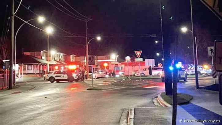 Vehicle crashes into Chilliwack roundabout late Saturday, damages signs