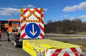 API-TH: Vollsperrung - Glasflaschen verteilen sich auf der gesamten Fahrbahn