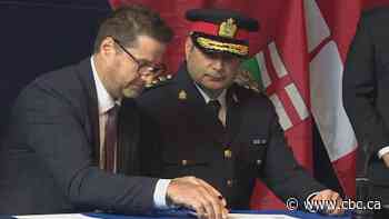 Winnipeg's newly sworn in police chief vows to 'heal past wounds' with Indigenous community