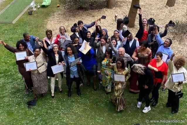 32 studenten krijgen afstudeerceremonie voor opleidingsproject in zorgsector