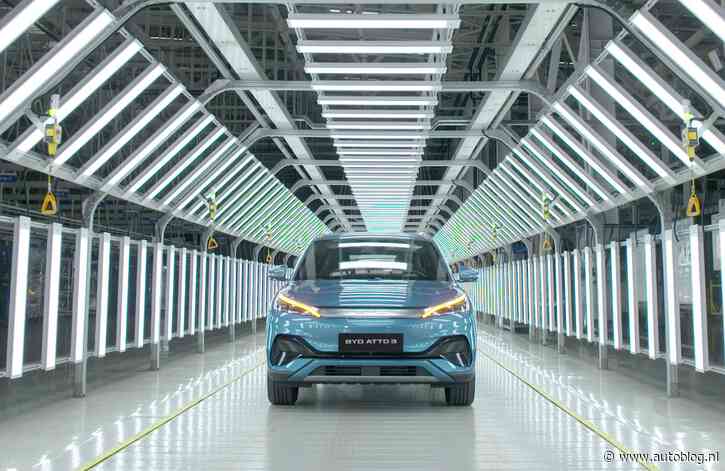 BYD deelt even een stoot uit aan de concurrentie. Net zo snel laden als tanken