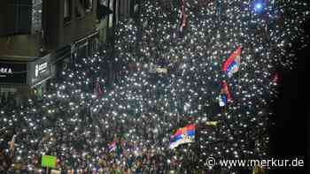 Video: Massenproteste in Serbien – Hunderttausende Menschen demonstrieren gegen die Regierung