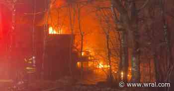 Durham man alerts neighbors after lightning strike ignites Beech Mountain homes