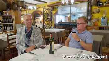 Martien Meiland opgeschrikt door kikkerplaag tijdens huizenjacht in Itali&euml;: 'Zijn ze niet giftig?'