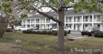 Woman's body found inside Smithfield hotel room