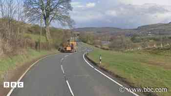 Tad i ddau fu farw mewn gwrthdrawiad wedi ei wahardd rhag gyrru - cwest