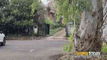 Mostacciano, il centro sportivo occupato torna nel mirino di Fratelli d'Italia