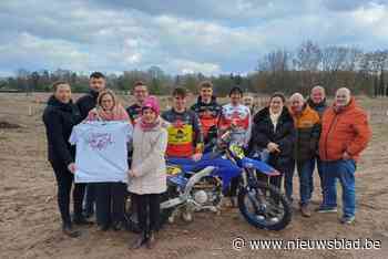 Motorcrossers starten hun seizoen in Stekene: “Onze piloten denken ook aan de maatschappij”