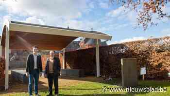 Begraafplaats van Peulis krijgt overkapping: “Praktischer en aangenamer voor bezoekers”