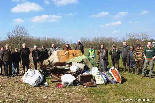 Zwerfvuilactie van jachtgroepen brengt zowat inhoud van vrachtwagen aan sluikstort en zwerfvuil op