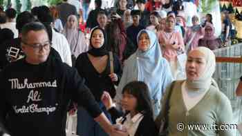 Indonesian stocks tumble 4% on concerns over economy