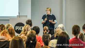 Minister Gennez onthult haar vijf werven tijdens gastcollege aan PXL: “We hebben jongeren als jullie nodig”
