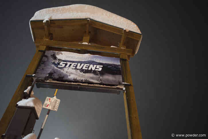 74-Year-Old "Lifelong" Skier Dies in Fall at Stevens Pass, Washington