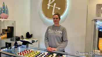 This former financial analyst quit number crunching for full-time chocolate artistry