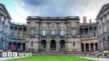Edinburgh Uni staff ready to strike over cuts - union