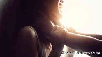 Echtgenoot (48) riskeert jaar cel voor wurgpoging vrouw: “Ik heb haar alleen gemasseerd”